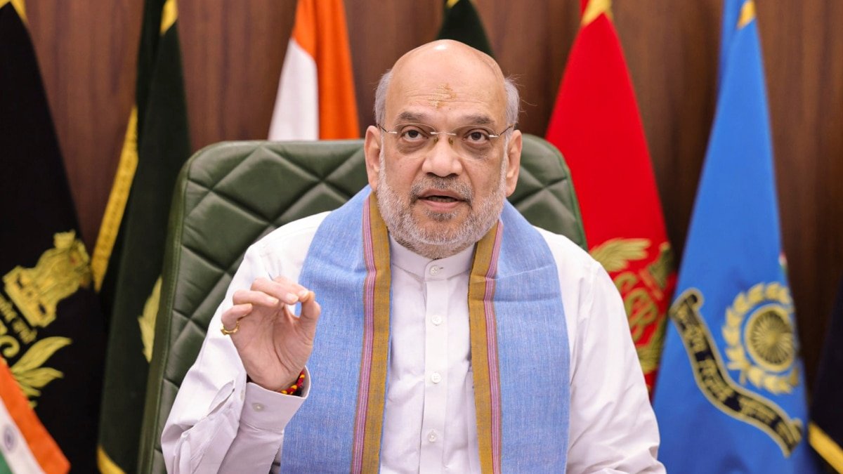 केंद्रीय गृह मंत्री अमित शाह ने मुख्यमंत्रियों से बात की और उन्हें पाकिस्तानी नागरिकों की पहचान करने का निर्देश दिया.
